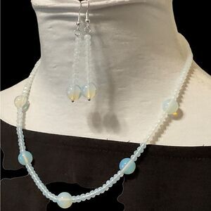 Gorgeous Moonstone Necklace Earring Set NWT. Black Friday sale!